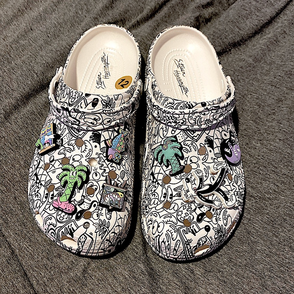 Selling brand new never worn crocs